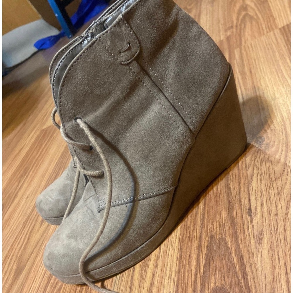 Tan wedged booties